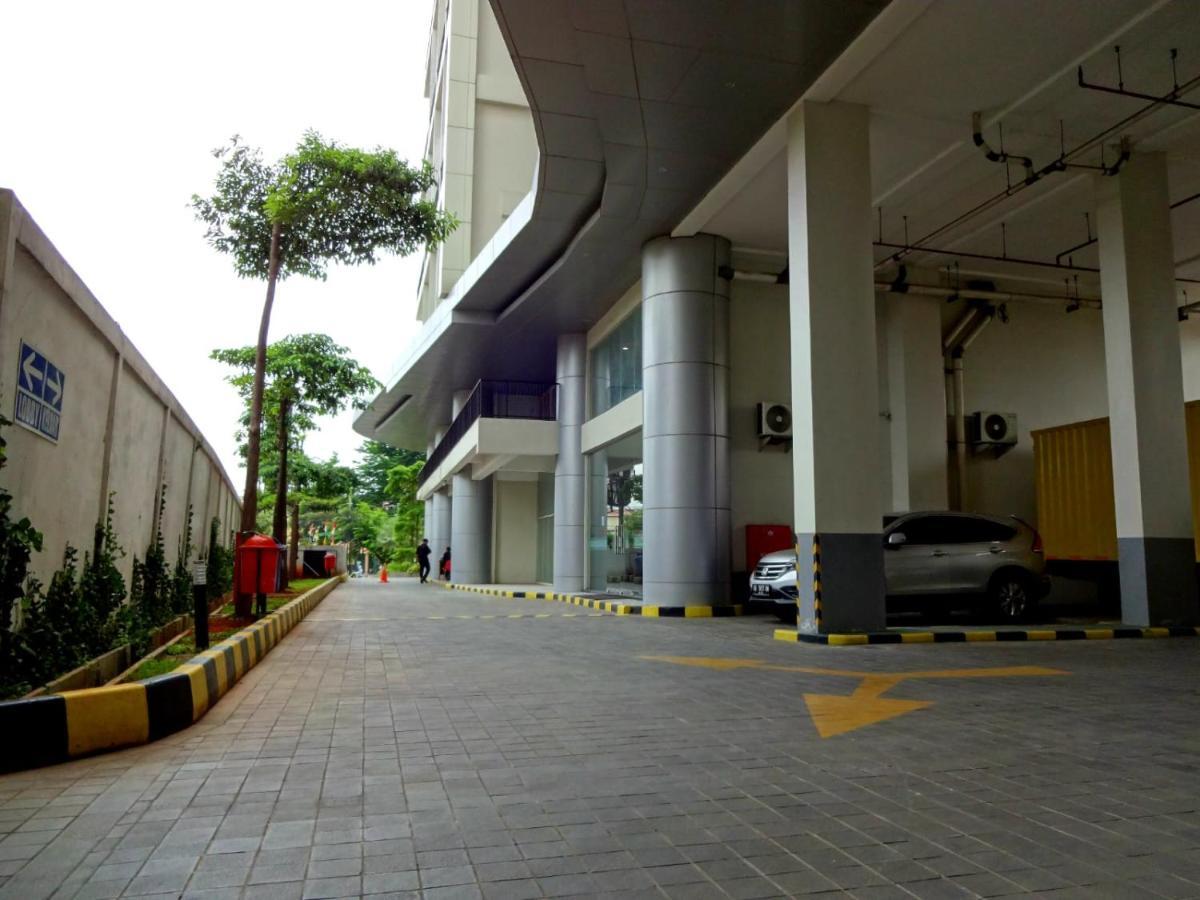 Padina Suites Tangerang Exterior foto