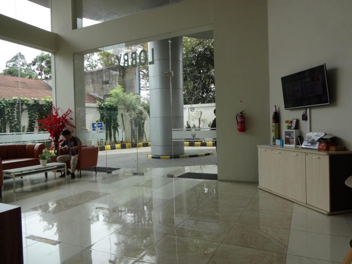 Padina Suites Tangerang Exterior foto